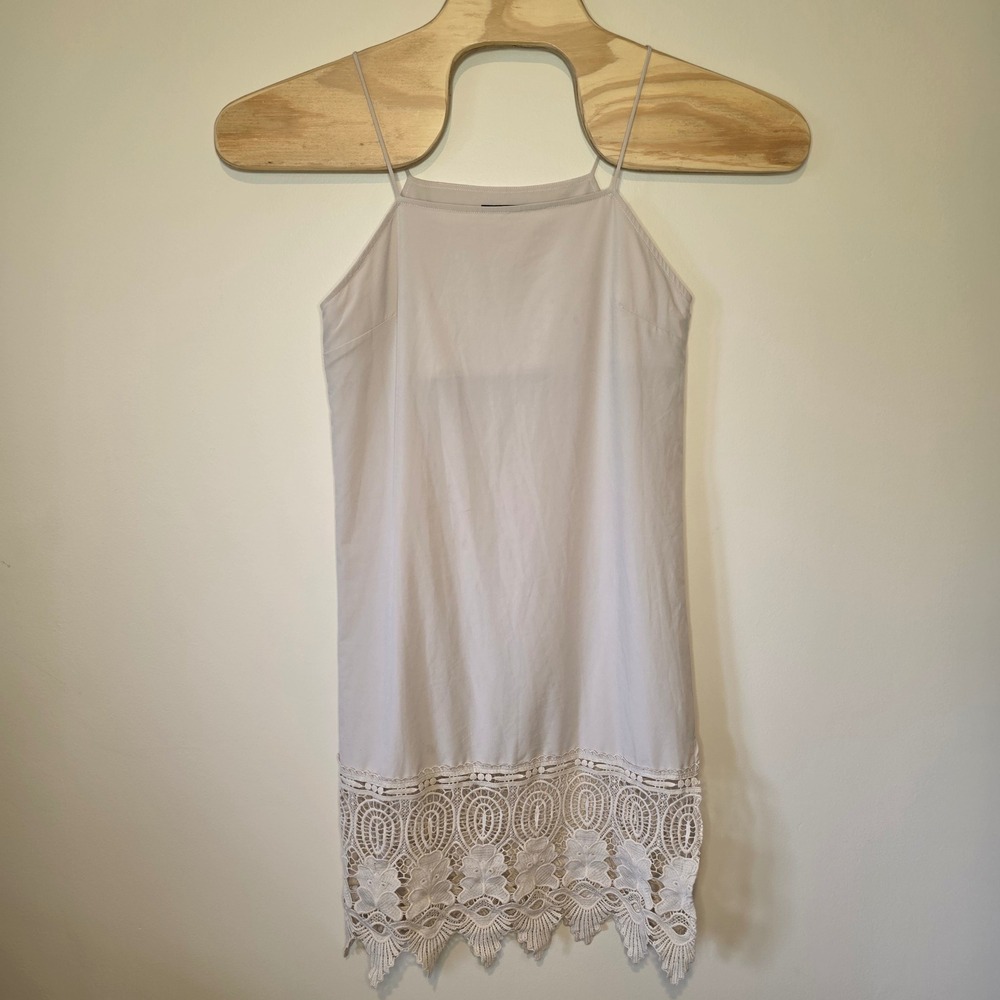 Donna Mizani Mini Dress Womens XS Beige Boho Crochet Lace Hem Spaghetti Strap